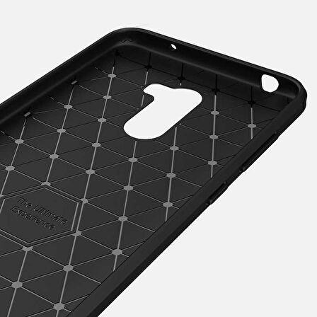 Xiaomi Pocophone F1 ile Uyumlu Kamera Korumalı Darbe Önleyici Carbon Brushed Silikon Kılıf