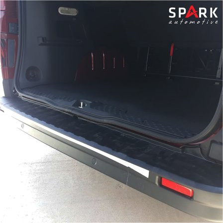 Renault Trafic 2014-2019 Yıl Aralığı Uyumlu Arka Tampon Eşiği Mat