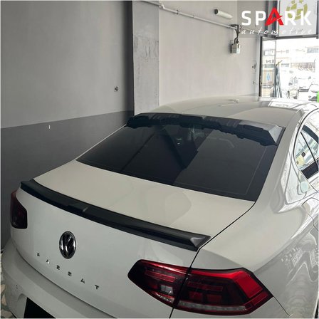 Volkswagen Passat 2015- Yılı ve Sonrası Uyumlu Arka Bagaj Üstü Spoyler
