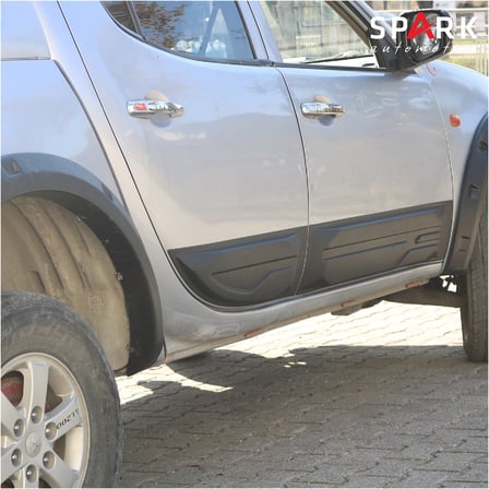 Mitsubishi L200 2007-2015 Yıl Aralığı Uyumlu Kapı Dodik 4 Parça