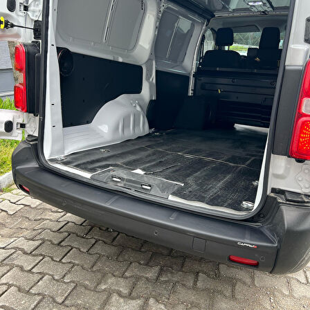 Fiat Scudo 2023- Yıl ve Sonrası Uyumlu Arka Tampon Eşiği Parlak