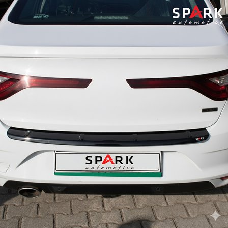 Renault Megane 4 2016- Yılı ve Sonrası Uyumlu Arka Tampon Eşiği Parlak