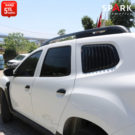 Dacia Duster 2018-2024 Yıl Aralığı Uyumlu Plastik Kelebek Cam 2 Parça