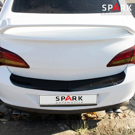 Opel Astra J Sedan 2012-2018 Yıl Aralığı Uyumlu Arka Tampon Eşiği Parlak 