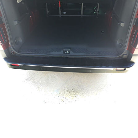 Renault Trafic 2014-2019 Yıl Aralığı Uyumlu Arka Tampon Eşiği Mat