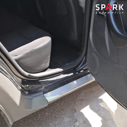 Dacia Duster 2010-2017 Yıl Aralığı Uyumlu Kapı Eşiği 4 Parça