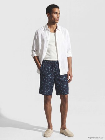 LCW SWIMWEAR Lacivert Diz Altı Boy Palmiye Desenli Erkek Deniz Şortu