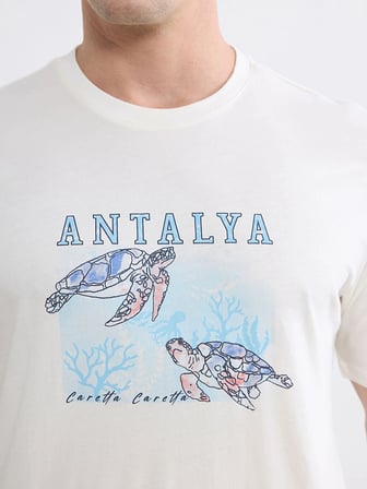 LCWAIKIKI Classic Beyaz Bisiklet Yaka Antalya Baskılı Erkek Tişört