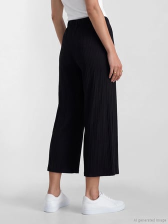 LCWAIKIKI Basic Siyah Beli Lastikli Kadın Kapri