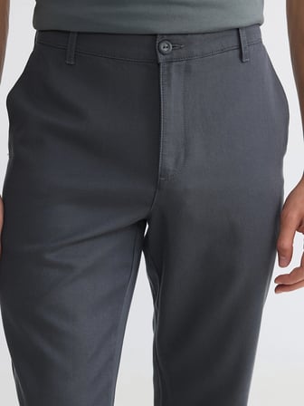 LCWAIKIKI Classic Antrasit Regular Fit Erkek Chino Pantolon