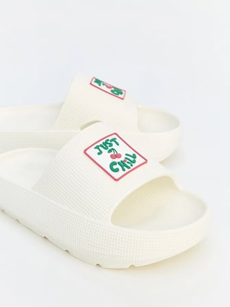 LCW STEPS Beyaz Kız Çocuk Slogan Baskılı Terlik