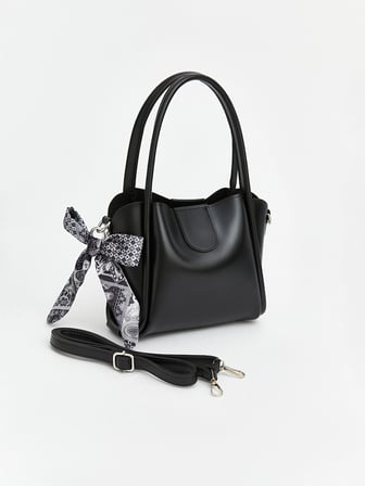 LCW ACCESSORIES Siyah Fular Aksesuarlı Deri Görünümlü Kadın Omuz Çantası