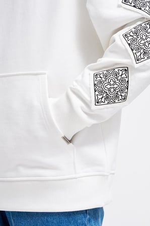 Erkek Patched Ethnic Kapüşonlu Sweatshirt Ekru