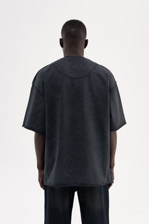 Erkek Metal Etiket Yıkamalı Oversize Tişört Siyah