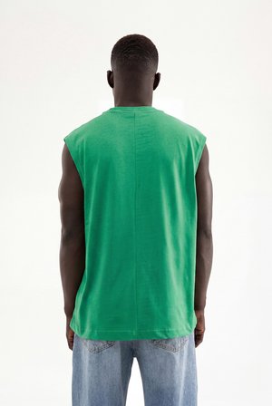 Erkek Oversize Bisiklet Yaka Basic Atlet Parlak Yeşil