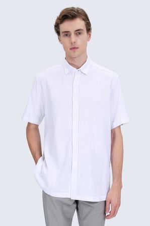 Beyaz Comfort Fit Düğmeli Yaka %100 Pamuk Kısa Kollu Gömlek | M