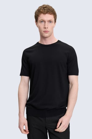 Siyah Regular Fit Bisiklet Yaka Rayon Tişört | L