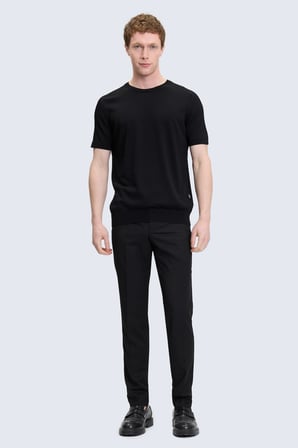Siyah Regular Fit Bisiklet Yaka Rayon Tişört | L