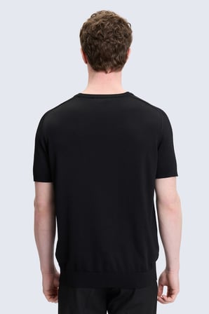 Siyah Regular Fit Bisiklet Yaka Rayon Tişört | L