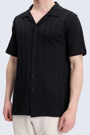 Siyah Regular Fit Apaş Yaka 100% Pamuk Casual Gömlek | L
