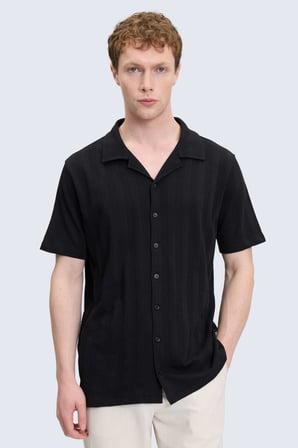 Siyah Regular Fit Apaş Yaka 100% Pamuk Casual Gömlek | XL