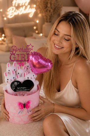 Doğum Günü Hediyesi Kalpli Aynalı Hediye Kutusu – Birthday Aksesuarlı Ayıcık Buketi | Sevgiliye, Kız Arkadaşa ve Kıza Özel Hediye
