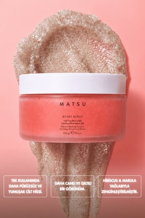 Berry Berry Işıltı Veren Ahududu & Meyvemsi Vücut Peelingi 300 gr