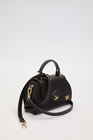 Siyah Kutu Formlu El Çantası