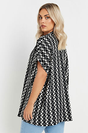 Büyük Beden Kısa Kollu Desenli Gömlek 303962