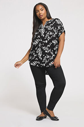 Büyük Beden V Yaka Kısa Kollu Bürümcük Kumaş Çiçek Desenli Bluz 322958