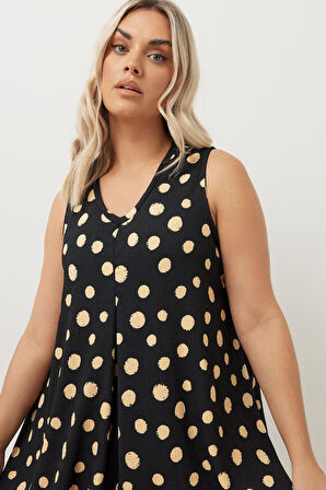 Büyük Beden V Yaka Sıfır Kol Puantiyeli T-shirt 304033