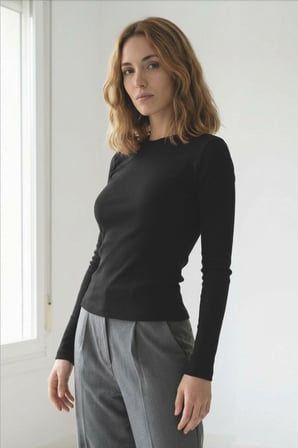 Kadın Esnek Kumaşlı Vücuda Oturan Slim Fit Uzun Kollu Lacivert T-Shirt