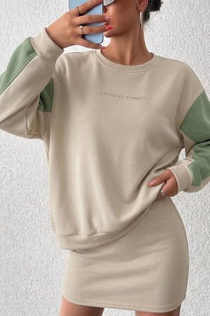 Rahat Kesim Slogan Baskılı Şardonlu Oversize Sweatshirt