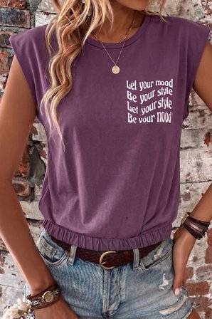 Lastik Detaylı Slogan Baskılı Kolsuz Tişört