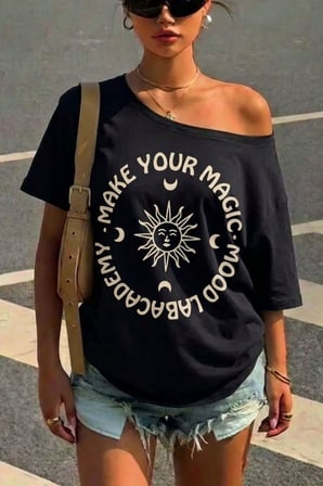 Kayık Yaka Kısa Kollu Kolej Baskılı Rahat Kesim Tişört