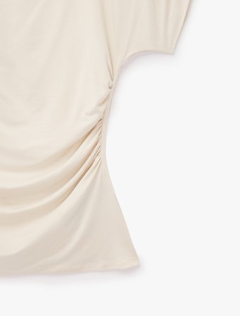 Slim Fit Asimetrik Kesim Kayık Yaka Omzu Açık Kısa Kollu Viskon Bluz