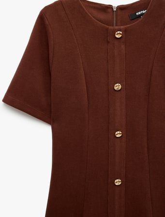 Slim Fit Bisiklet Yaka Kısa Kollu Süs Düğmeli Mini Elbise
