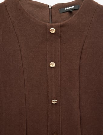 Slim Fit Bisiklet Yaka Kısa Kollu Süs Düğmeli Mini Elbise