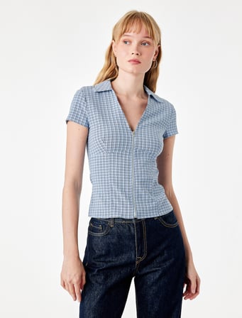 Fermuar Detaylı V Yaka Kısa Kollu Slim Fit Kareli Gömlek