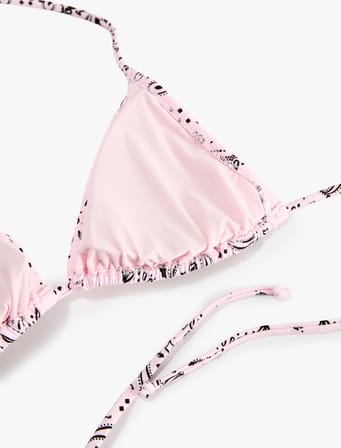 Halter Yaka Şal Desenli Üçgen Bikini Üstü
