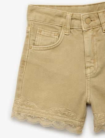 Dantel Detaylı Pamuklu Cepli Denim Şort