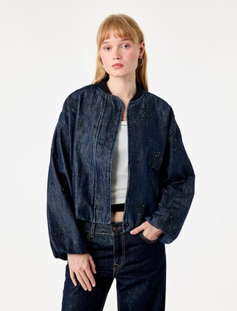 Pamuklu Dik Yaka Cepli Uzun Kollu Taş Detaylı Denim Ceket