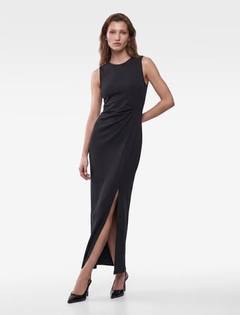 Slim Fit Bisiklet Yaka Yırtmaçlı Drape Detaylı Kolsuz Midi Elbise
