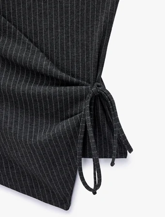Slim Fit Bağlama Detaylı Kruvaze Çizgili Dik Yaka Kolsuz Bluz