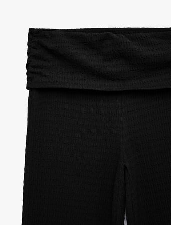 Bürümcük Kumaş Dokulu Belden Kat Detaylı Düz Bol Paça Pantolon