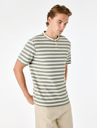 Regular Fit Kısa Kollu Düğmeli Henley Yaka Çizgili Tişört
