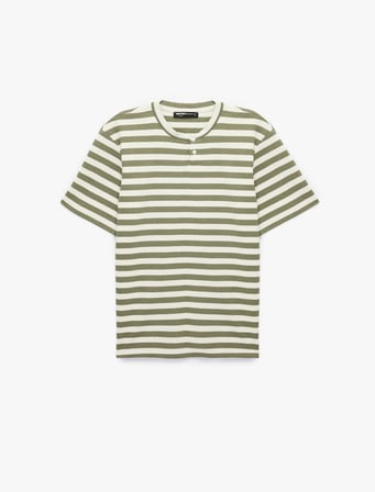 Regular Fit Kısa Kollu Düğmeli Henley Yaka Çizgili Tişört