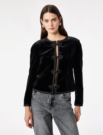 Slim Fit Vatkalı Bisiklet Yaka Uzun Kollu Süslü Düğmeli Kadife Ceket