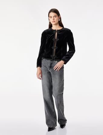 Slim Fit Vatkalı Bisiklet Yaka Uzun Kollu Süslü Düğmeli Kadife Ceket