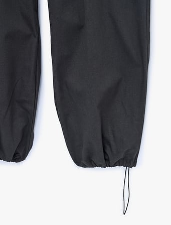 Pamuklu Rahat Kalıp Beli Lastikli Gabardin Paçası Bağcıklı Kargo Cepli Barrel Pantolon